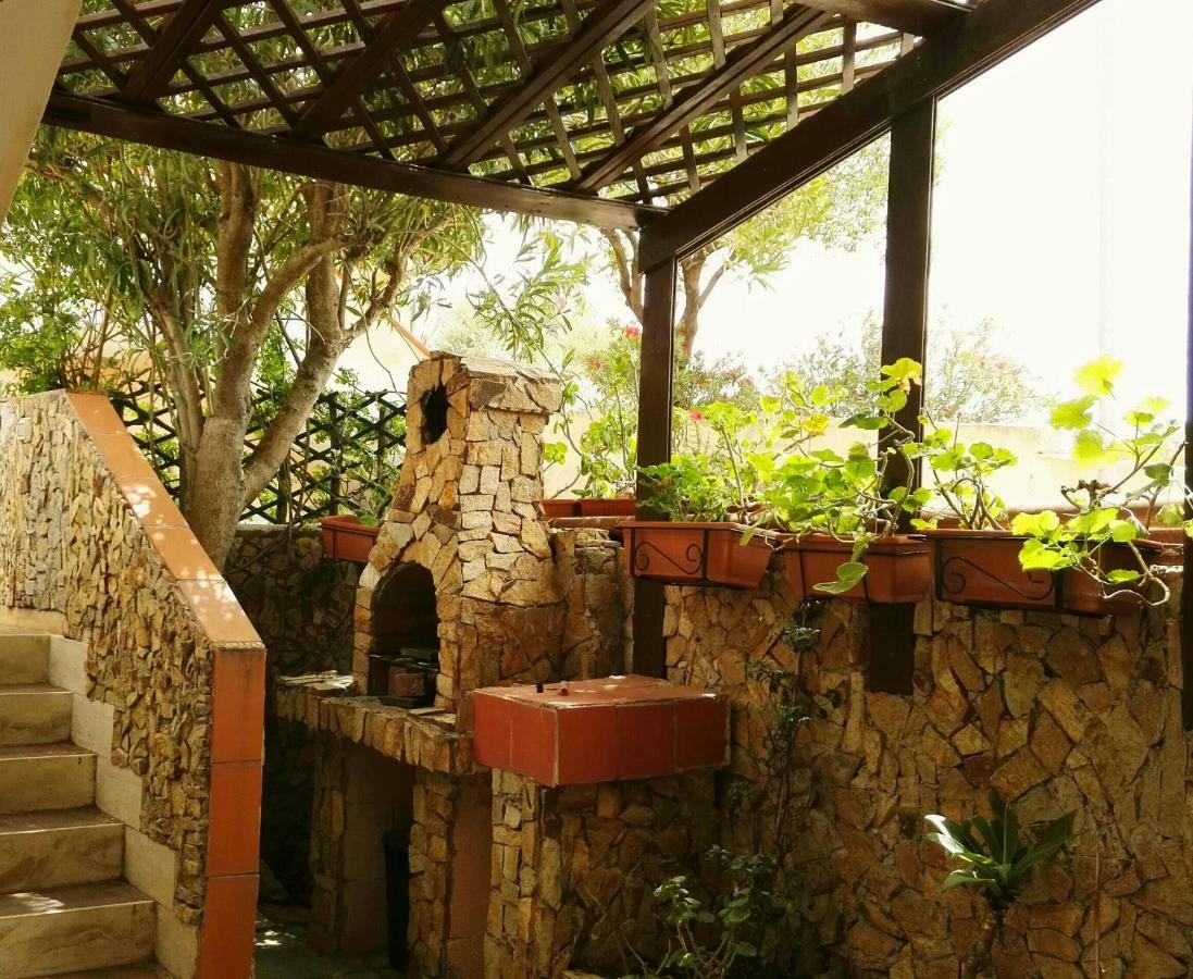 Bilocale Il Geraneo Villa Villasimius Exterior photo